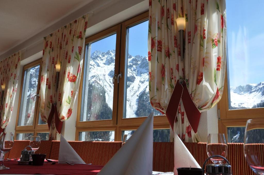 Gasthof Alpenrose Ξενοδοχείο Spiss Εξωτερικό φωτογραφία